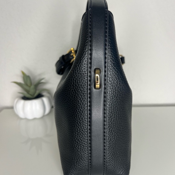 Michael Kors Ember Small Messenger Crossbody Bag Black NWT - Picture 4 of 6